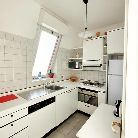 Lucy Penthouse Apartament *